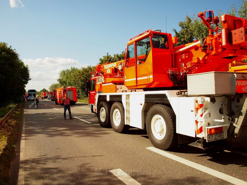 Schwerer VU Koeln Immendorf Kerkraderstr P004.JPG